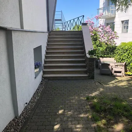 Lejlighed Niezalezne Pietro W Domu Jednorodzinnym, Psolubne